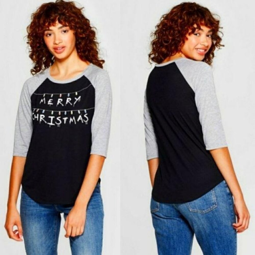 Zoe + Liv NWT Merry Christmas Raglan Baseball Tee Size L Stranger Things look